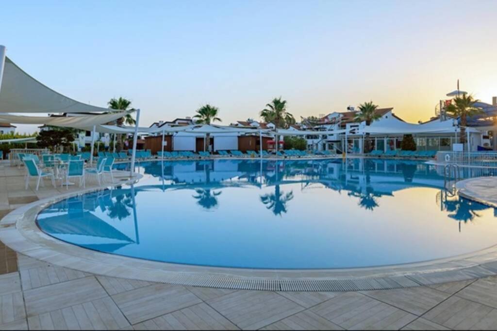Fun&Sun Two Villas For Big Families Belek Exterior foto